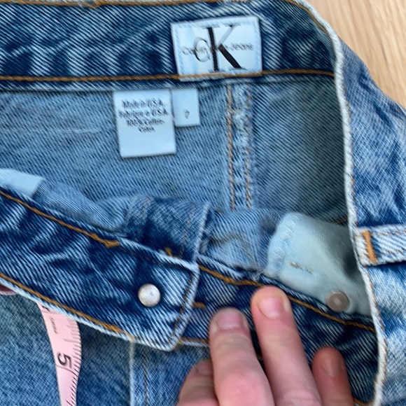 Perfect Vintage Calvin Klein button front denim skirt - Picture 4 of 5